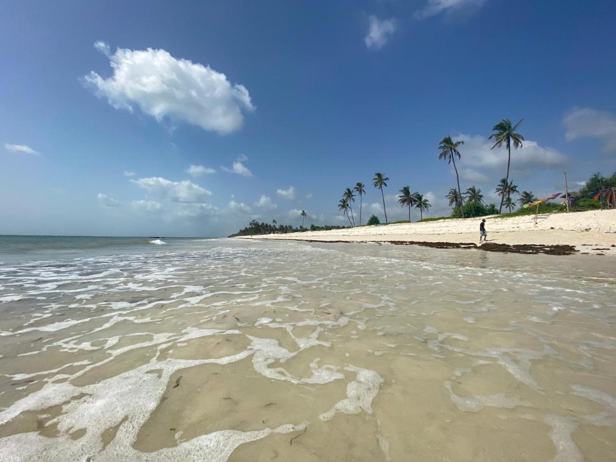 Aqua Resort Praia de Diani Exterior foto